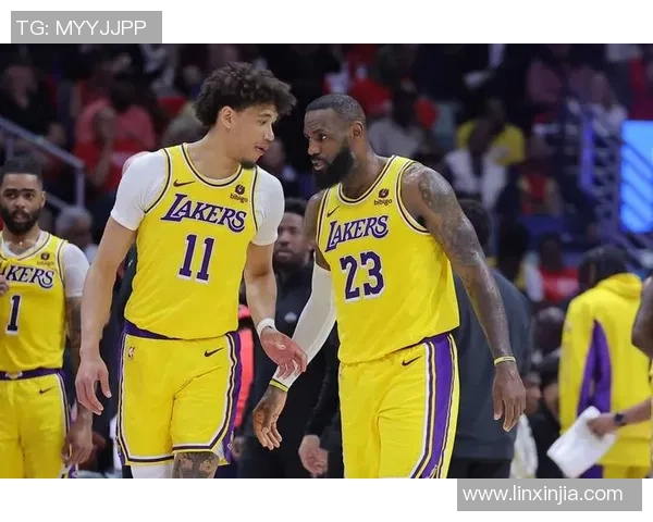 2020年NBA总决赛第三场湖人对热火精彩数据分析与比赛回顾