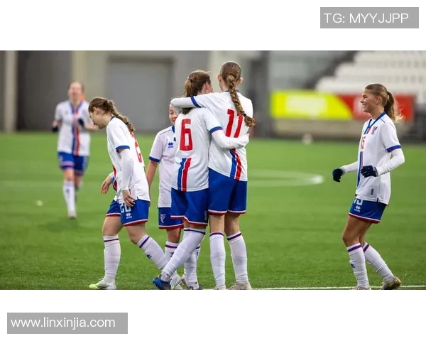 越南女U19与泰国女U19激战正酣争夺亚洲青年女足冠军荣耀